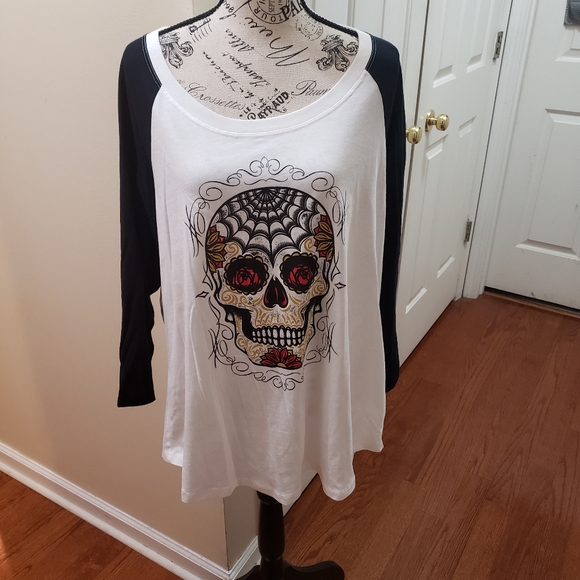 torrid Tops - Torrid skull shirt